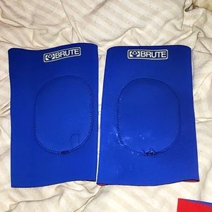 Adult Brute reversible kneepads